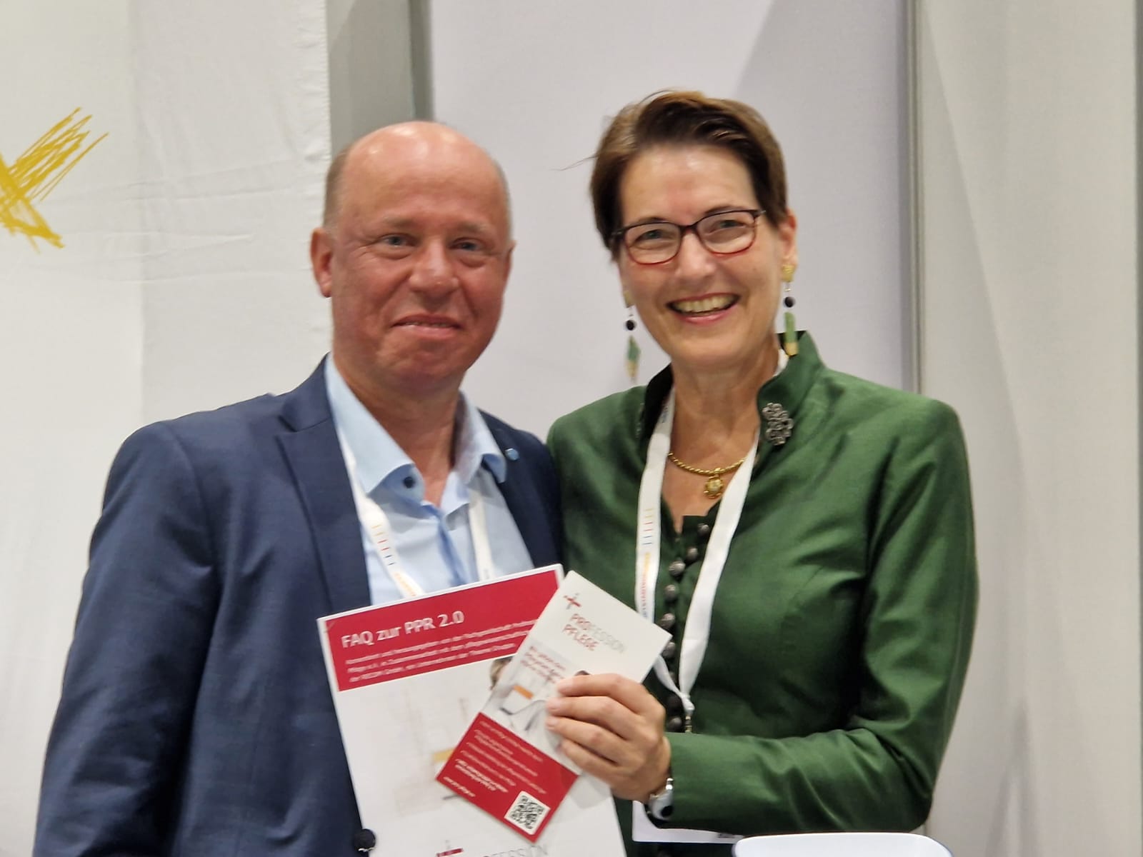 ….wir freuen uns über Ihre aktive Mitarbeit herzliche Grüß Michael Krug erster vorstand und Dr. Pia Wieteck zweiter Vorstand.